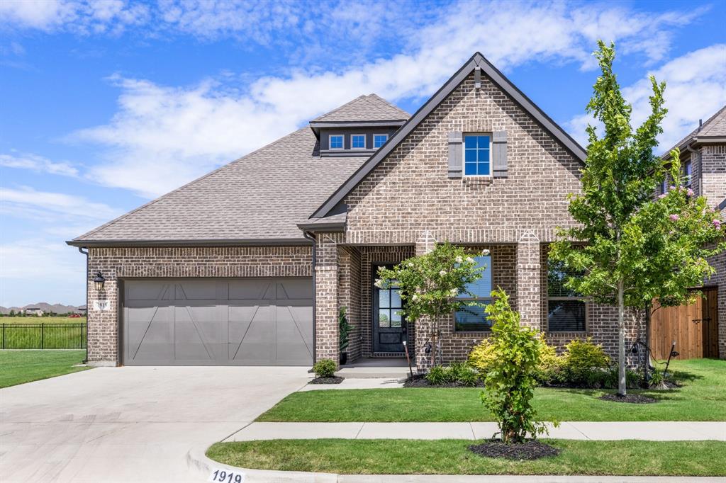 Mansfield, Texas, 76063, United States, 3 Bedrooms Bedrooms, ,2 BathroomsBathrooms,Residential,For Sale,1883184