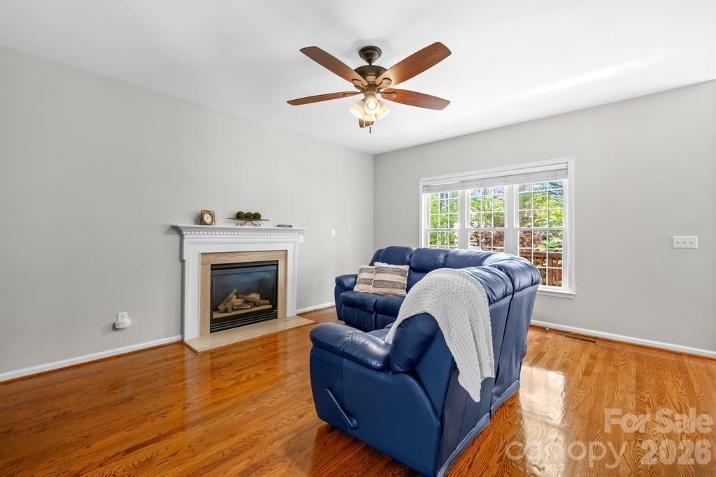 Huntersville, North Carolina, 28078, United States, 4 Bedrooms Bedrooms, ,3 BathroomsBathrooms,Residential,For Sale,2035825