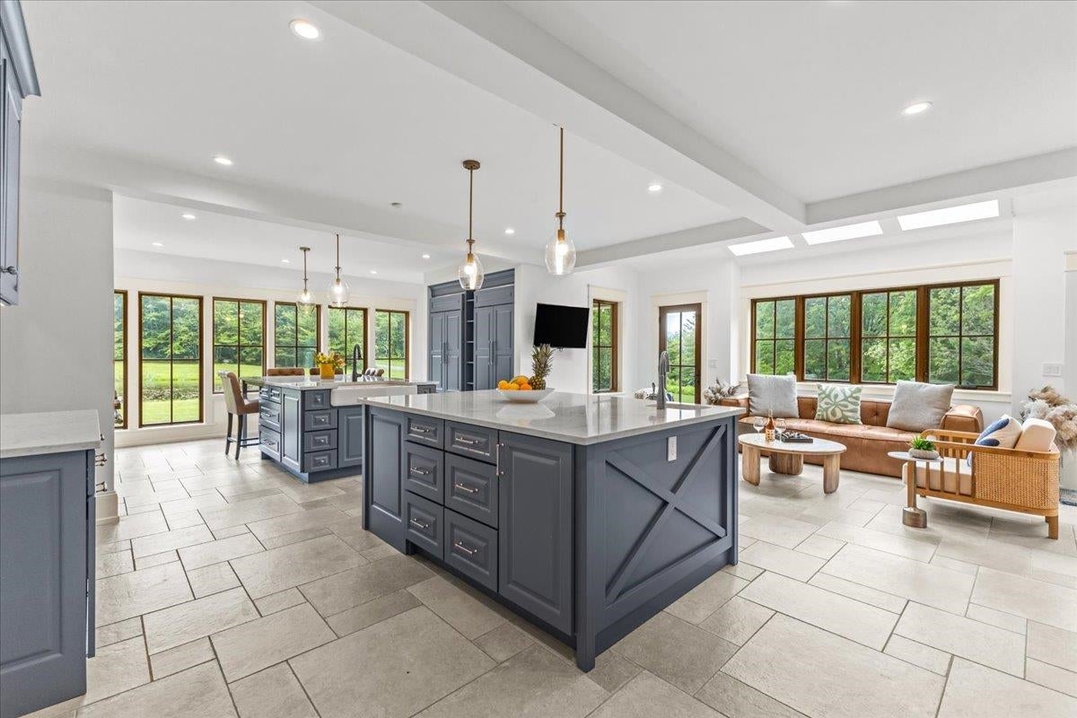 Stowe, Vermont, 05672, United States, 5 Bedrooms Bedrooms, ,7 BathroomsBathrooms,Residential,For Sale,1875535