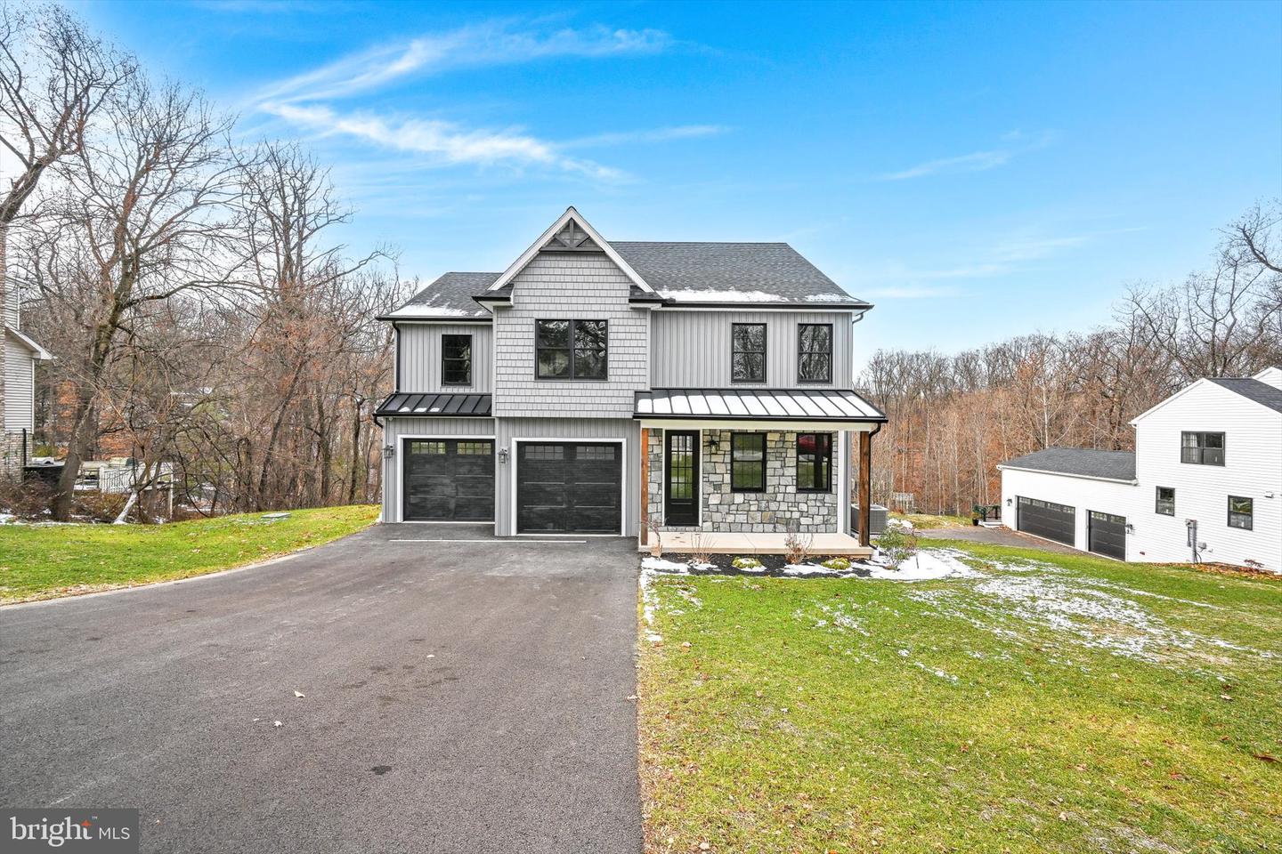 NEW CUMBERLAND, Pennsylvania, 17070, United States, 4 Bedrooms Bedrooms, ,4 BathroomsBathrooms,Residential,For Sale,2005411