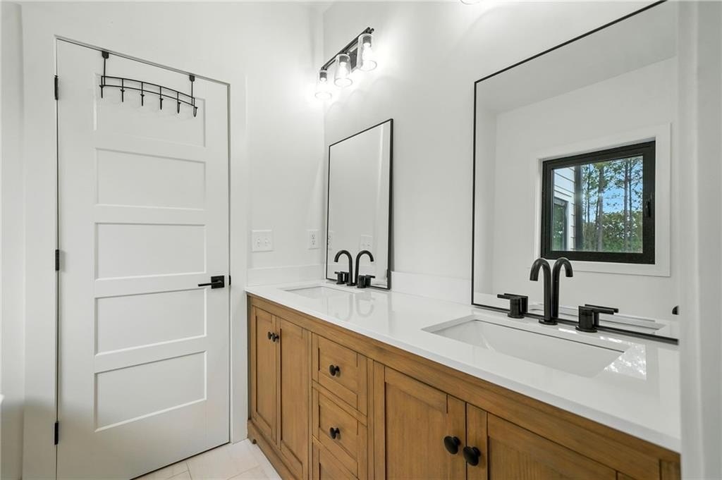 Talking Rock, Georgia, 30175, United States, 3 Bedrooms Bedrooms, ,3 BathroomsBathrooms,Residential,For Sale,1973806