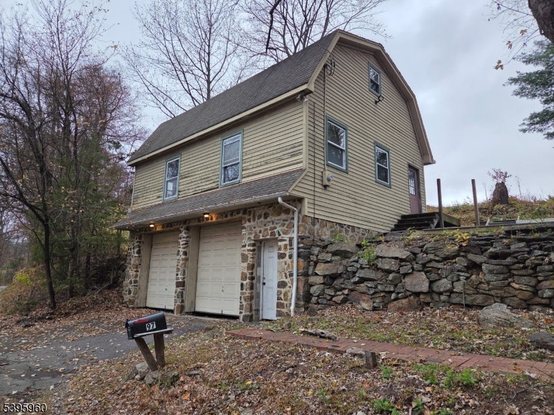 Tewksbury Twp., New Jersey, 07830, United States, 2 Bedrooms Bedrooms, ,2 BathroomsBathrooms,Residential,For Sale,1991114