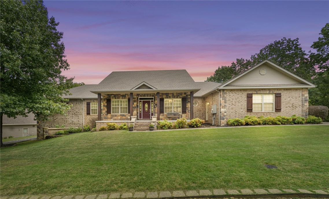 Bella Vista, Arkansas, 72715, United States, 3 Bedrooms Bedrooms, ,4 BathroomsBathrooms,Residential,For Sale,1942252