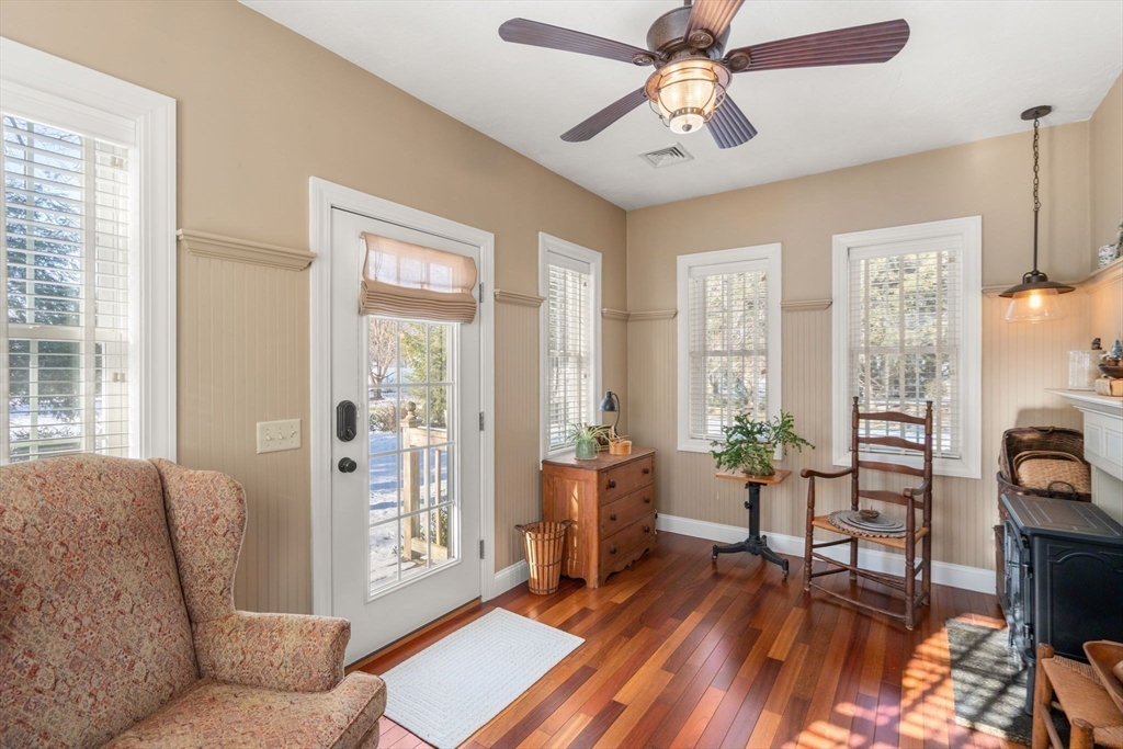 Uxbridge, Massachusetts, 01569, United States, 2 Bedrooms Bedrooms, ,2 BathroomsBathrooms,Residential,For Sale,2006333