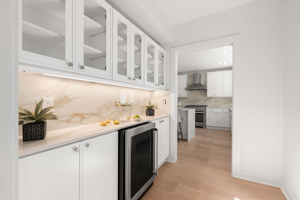 Brookline, Massachusetts, 02445, United States, 5 Bedrooms Bedrooms, ,5 BathroomsBathrooms,Residential,For Sale,1940156