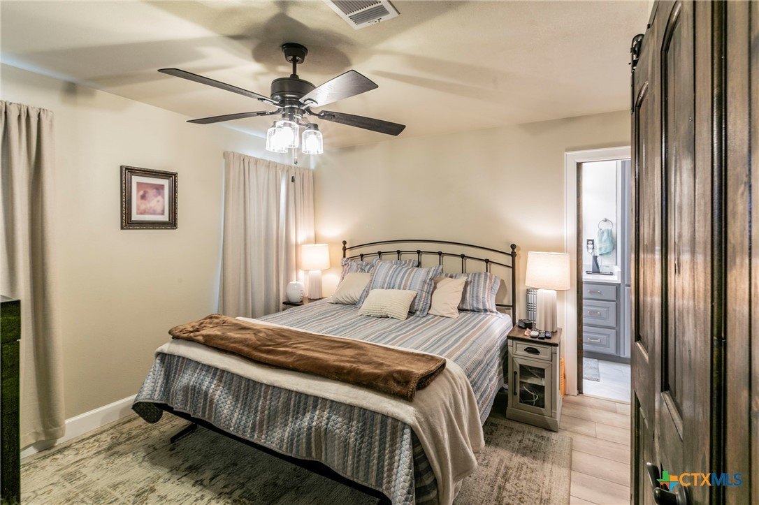 Granger, Texas, 76530, United States, 3 Bedrooms Bedrooms, ,2 BathroomsBathrooms,Residential,For Sale,1923229
