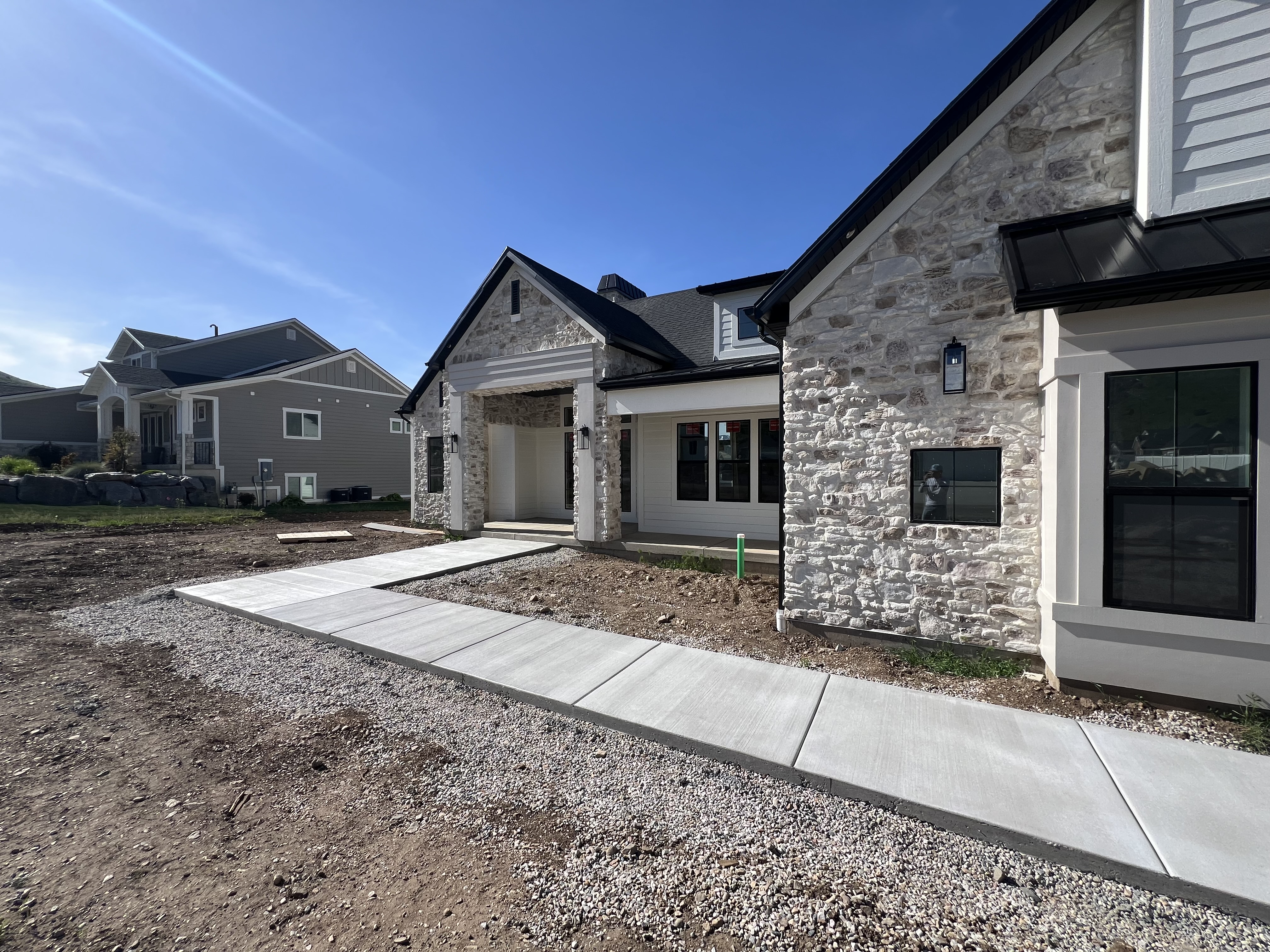 Mantua, Utah, 84324, United States, 4 Bedrooms Bedrooms, ,3 BathroomsBathrooms,Residential,For Sale,1793207