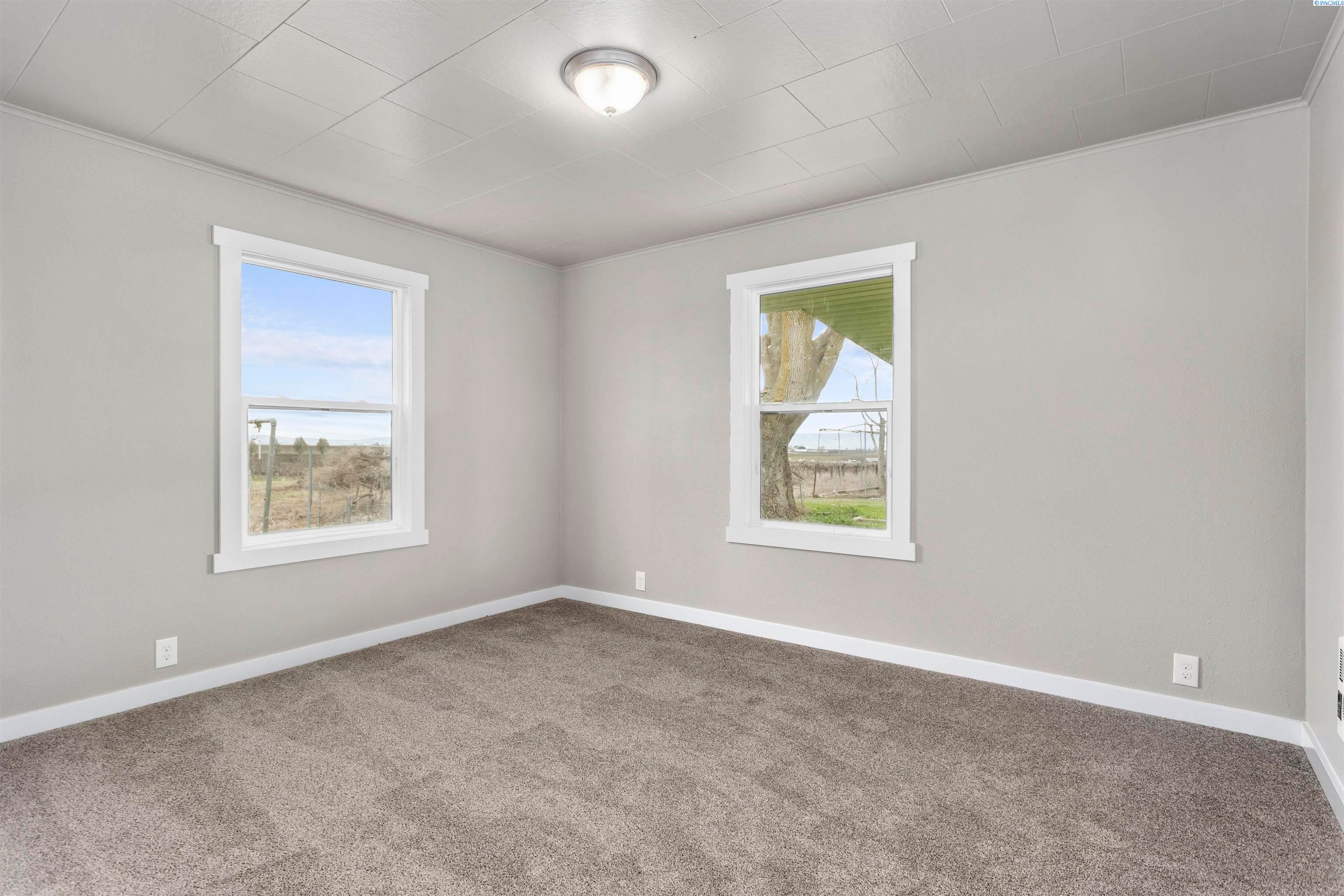 Prosser, Washington, 99350, United States, 2 Bedrooms Bedrooms, ,1 BathroomBathrooms,Residential,For Sale,1974522