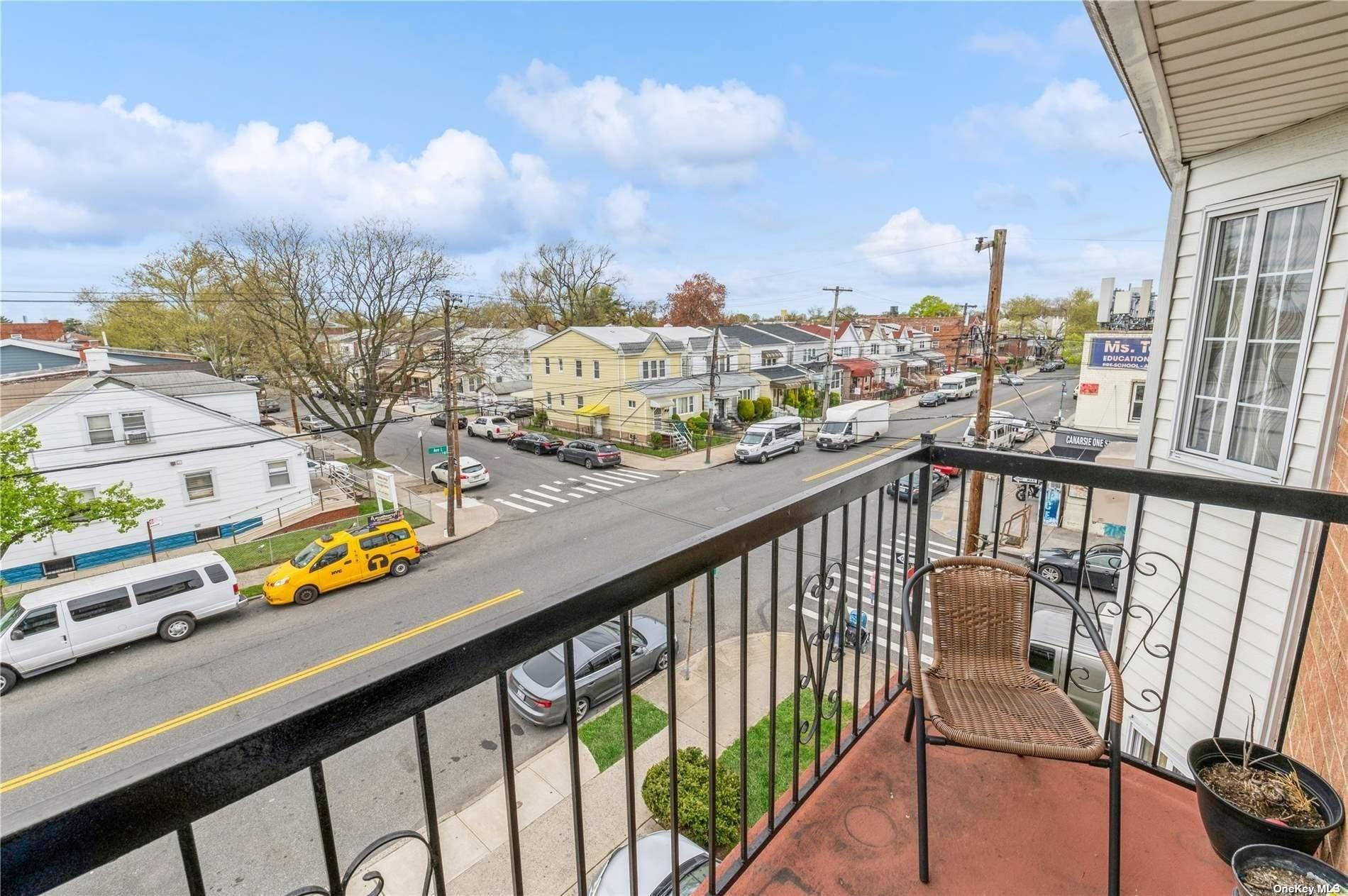 Brooklyn, New York, 11236, United States, 3 Bedrooms Bedrooms, ,2 BathroomsBathrooms,Residential,For Sale,1743258