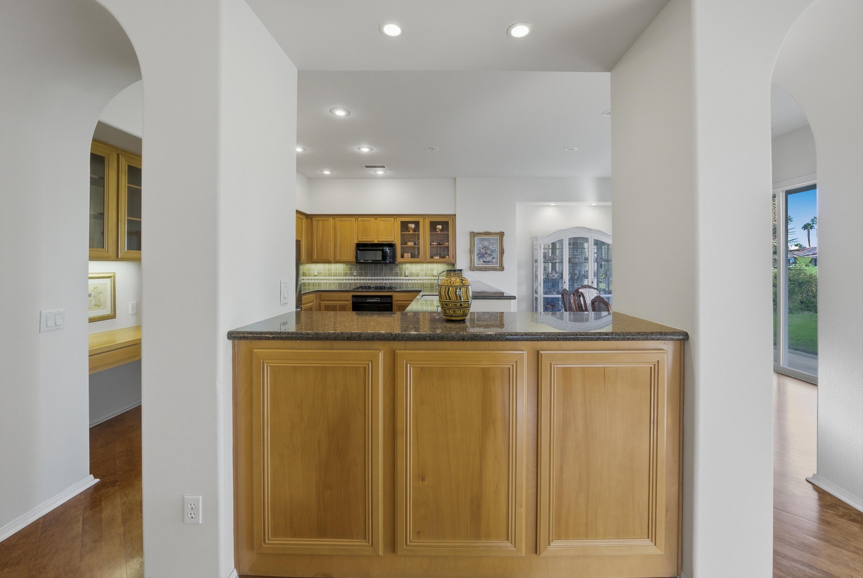 Rancho Mirage, California, 92270, United States, 2 Bedrooms Bedrooms, ,2 BathroomsBathrooms,Residential,For Sale,1989159