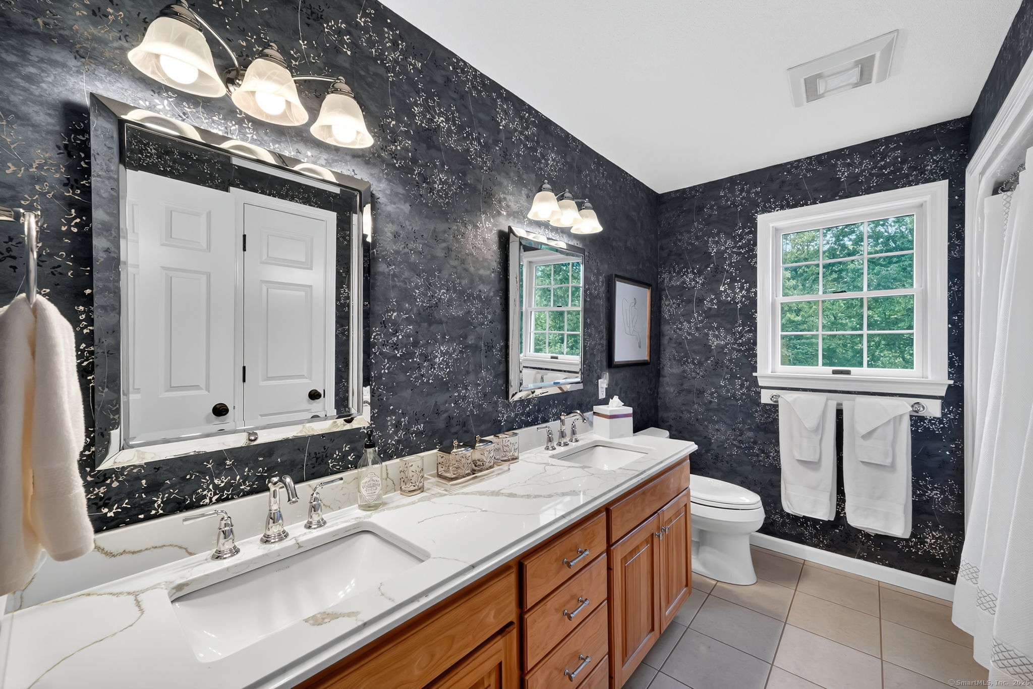 Suffield, Connecticut, 06078, United States, 4 Bedrooms Bedrooms, ,3 BathroomsBathrooms,Residential,For Sale,1927019