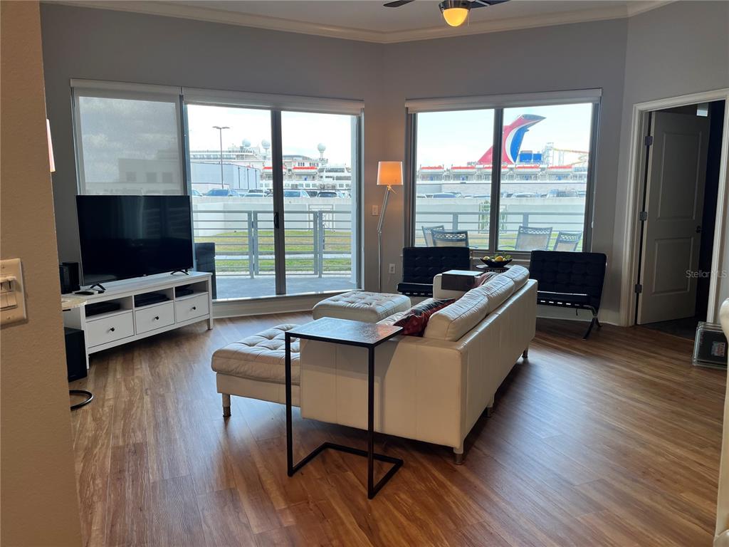 Tampa, Florida, 33602, United States, 2 Bedrooms Bedrooms, ,3 BathroomsBathrooms,Residential,For Sale,2018013