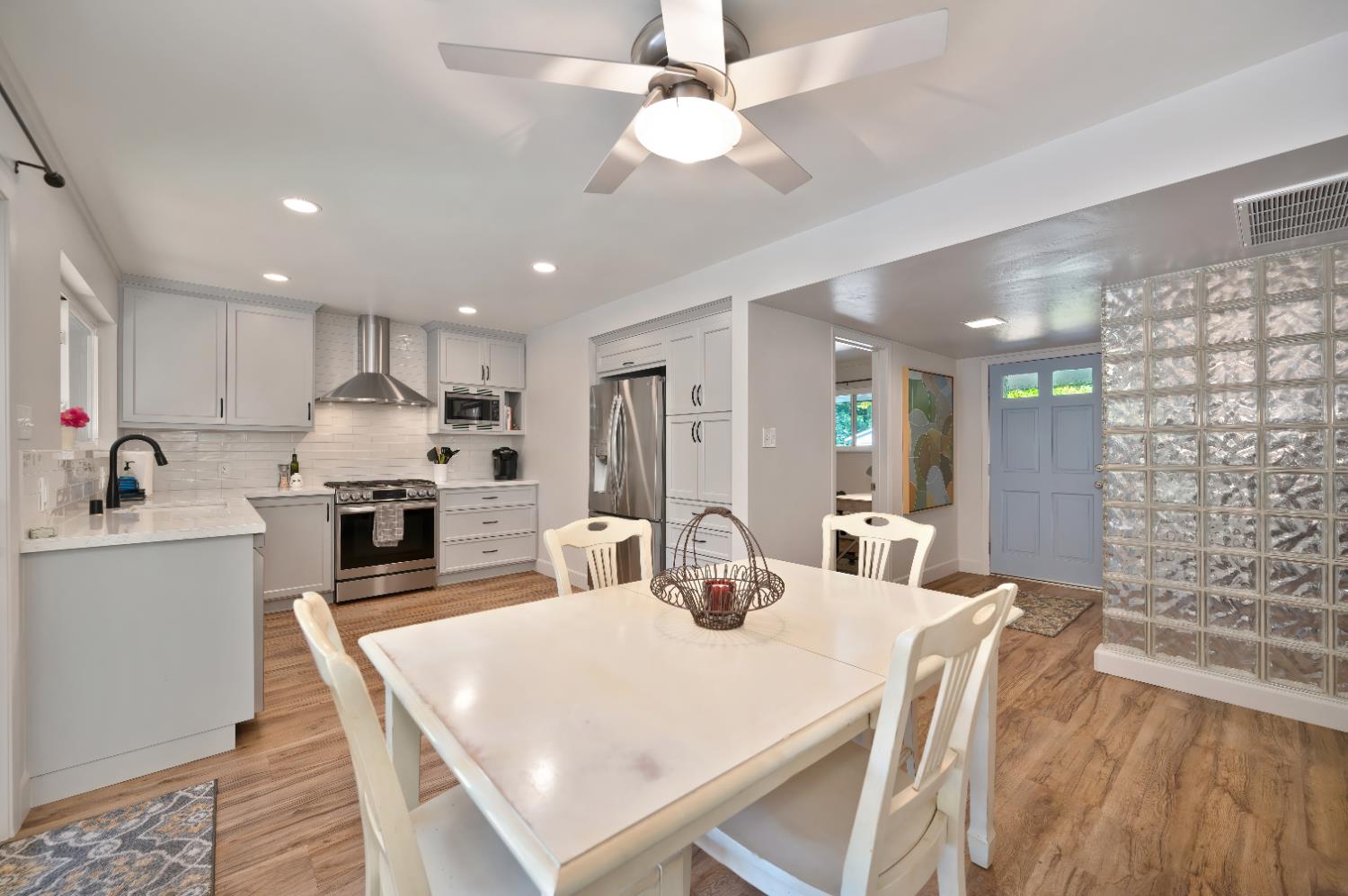 Sacramento, California, 95819, United States, 3 Bedrooms Bedrooms, ,2 BathroomsBathrooms,Residential,For Sale,1987598