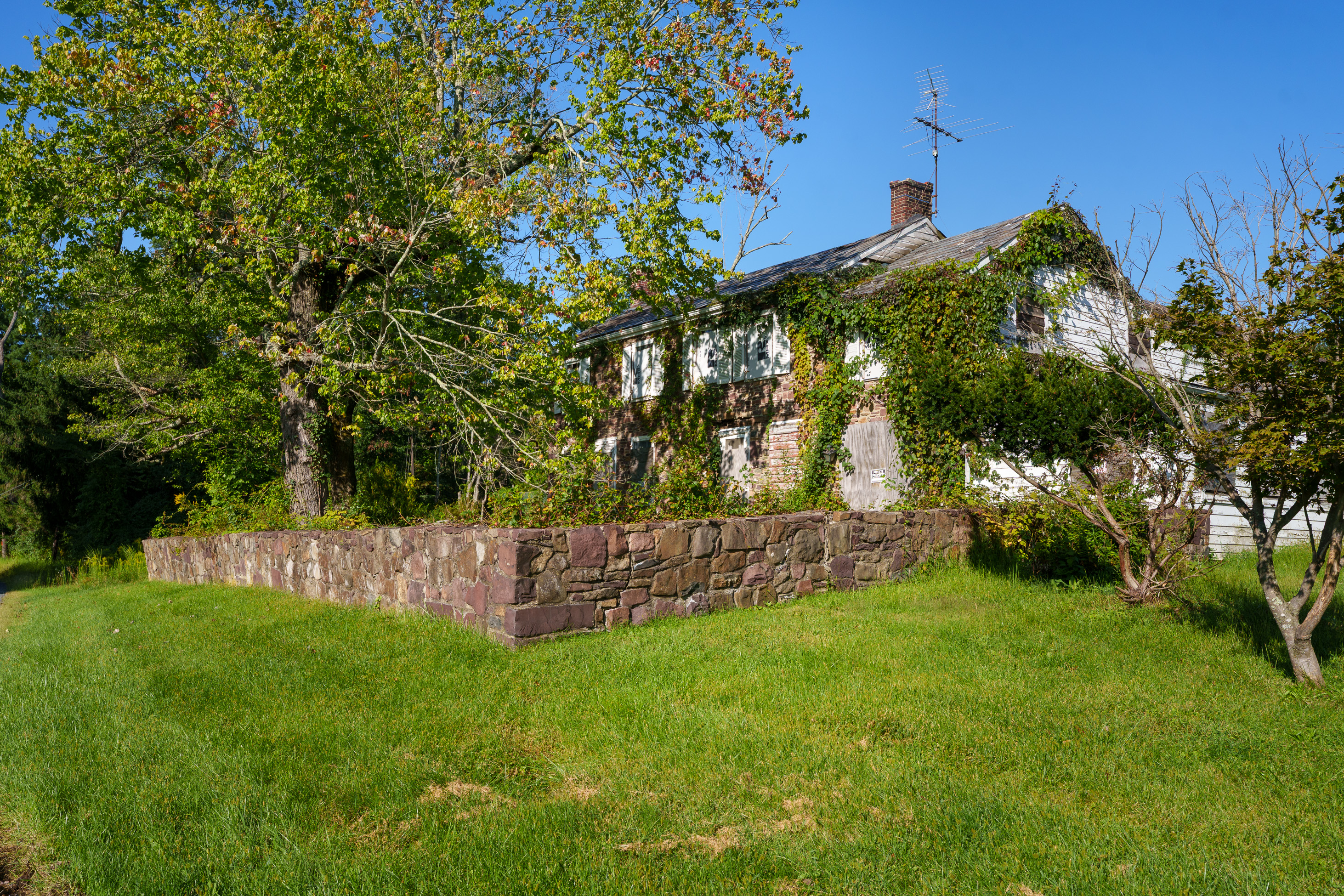  Historic Farmhouse with Nearly 95 Acres - 物件實景