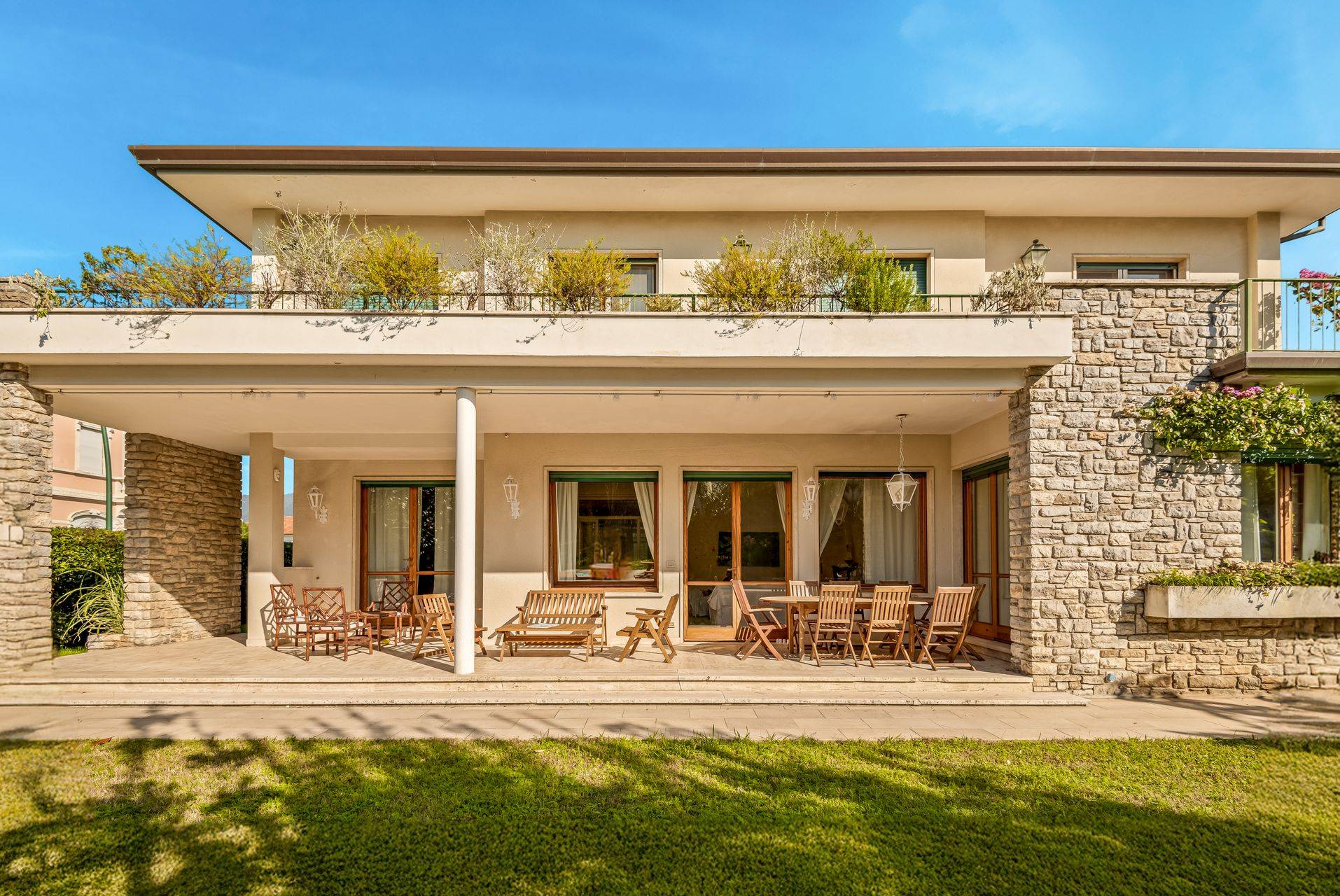 via solferino, Forte dei Marmi, Lucca, 55042, IT, 6 Bedrooms Bedrooms, ,5 BathroomsBathrooms,Residential,For Sale,via solferino,1651035