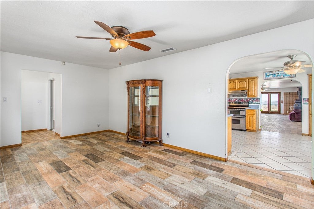 Oak Hills, California, 92344, United States, 3 Bedrooms Bedrooms, ,4 BathroomsBathrooms,Residential,For Sale,1977382