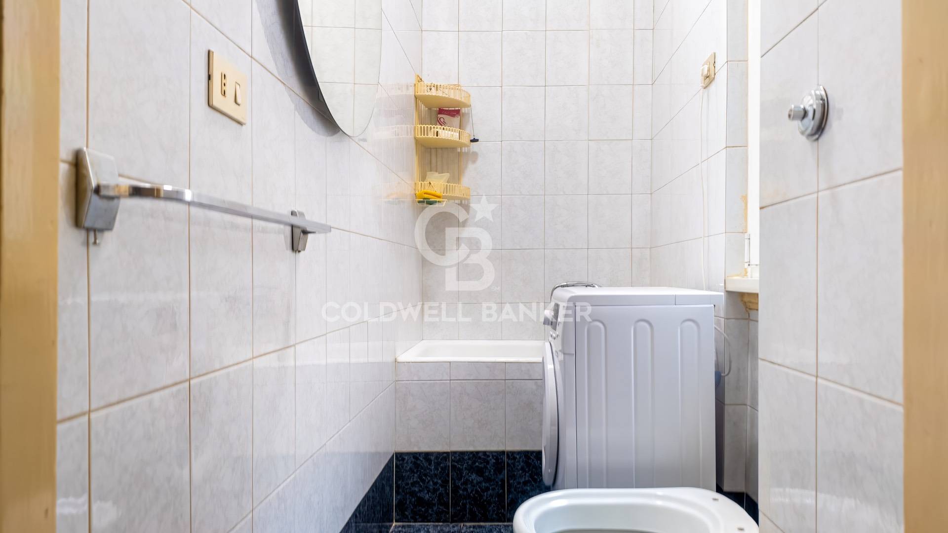Roma, Roma, 00100, IT, 3 Bedrooms Bedrooms, ,2 BathroomsBathrooms,Residential,For Sale,1900987