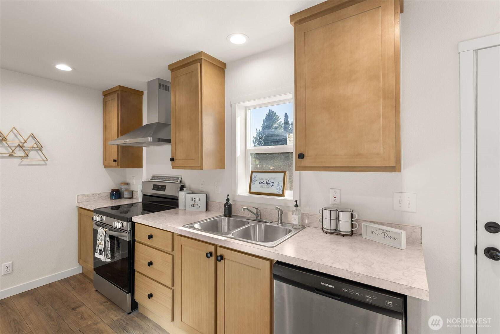 Napavine, Washington, 98565, United States, 5 Bedrooms Bedrooms, ,2 BathroomsBathrooms,Residential,For Sale,1921345
