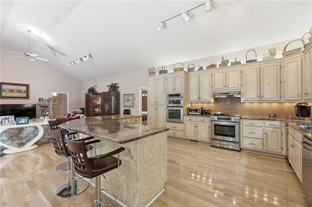 Buford, Georgia, 30518, United States, 4 Bedrooms Bedrooms, ,4 BathroomsBathrooms,Residential,For Sale,1986325