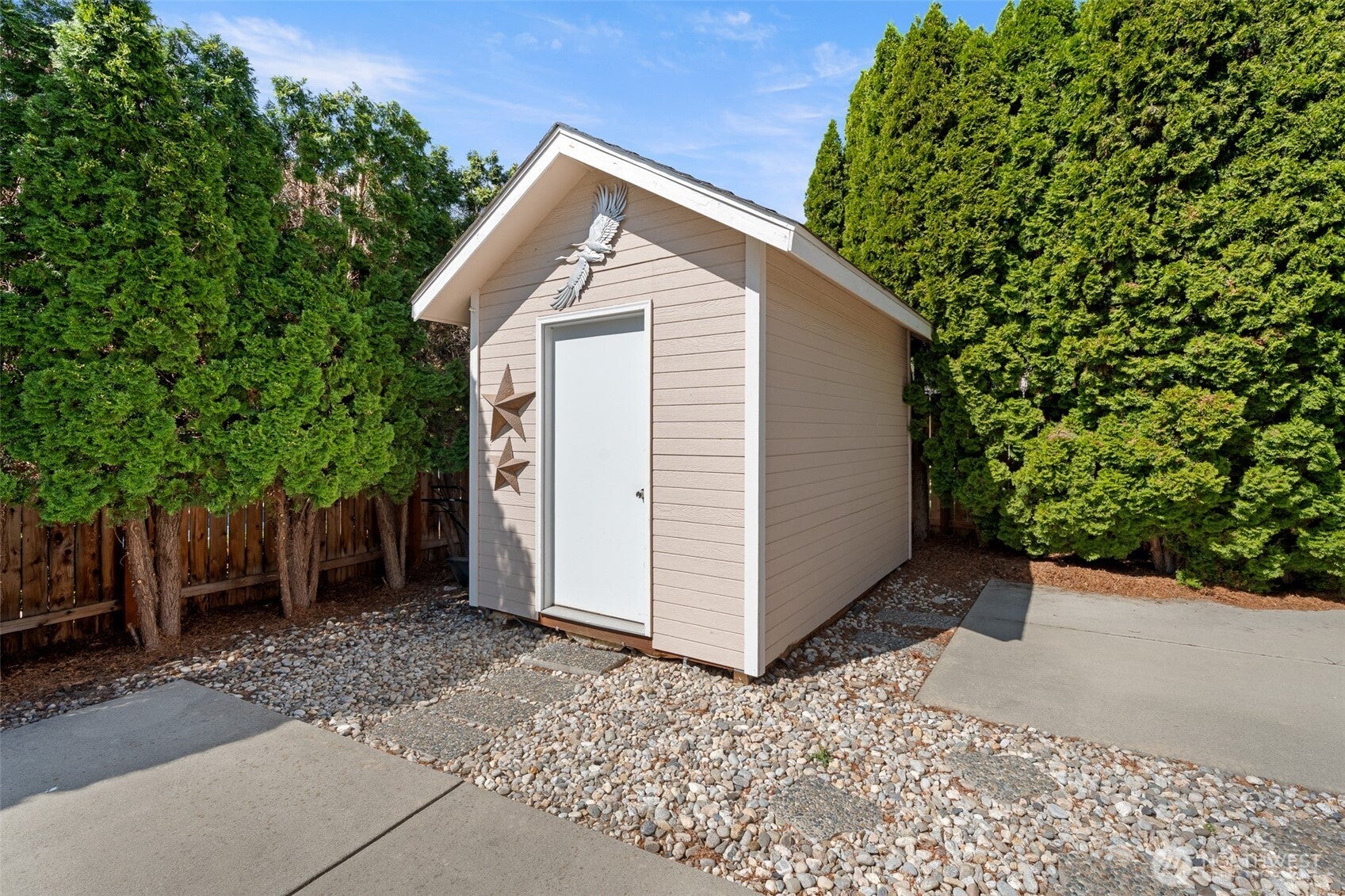 Wenatchee, Washington, 98801, United States, 3 Bedrooms Bedrooms, ,2 BathroomsBathrooms,Residential,For Sale,1939564