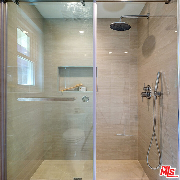 Huntington Beach, California, 92649, United States, 3 Bedrooms Bedrooms, ,2 BathroomsBathrooms,Residential,For Sale,2003446