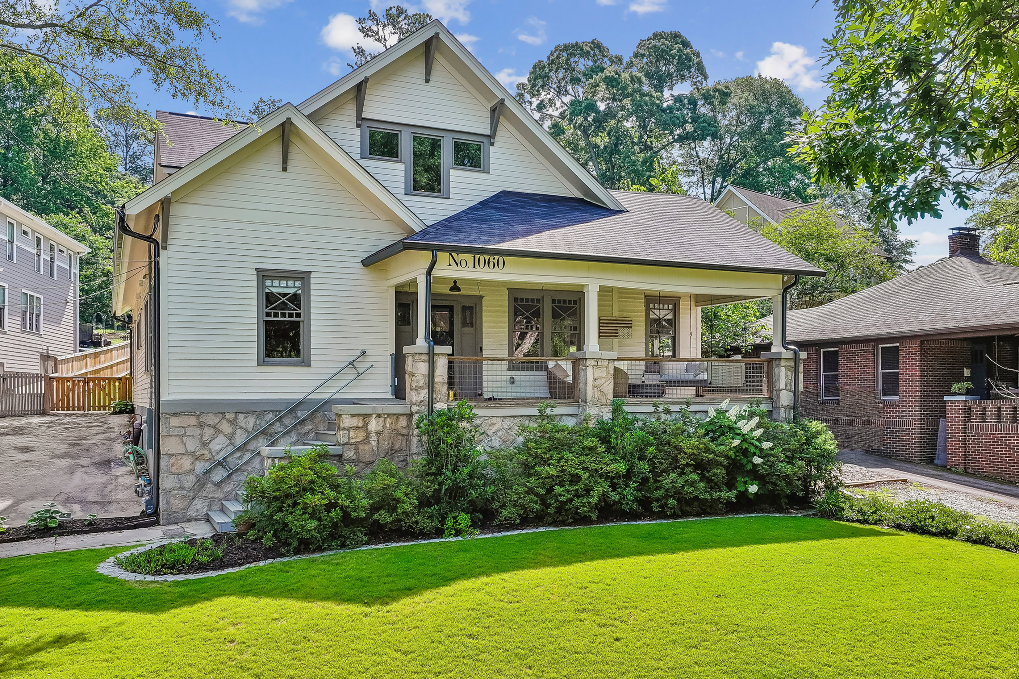  Renovated Bungalow Blends Historic Atlanta Character with Modern Luxury - 物件實景