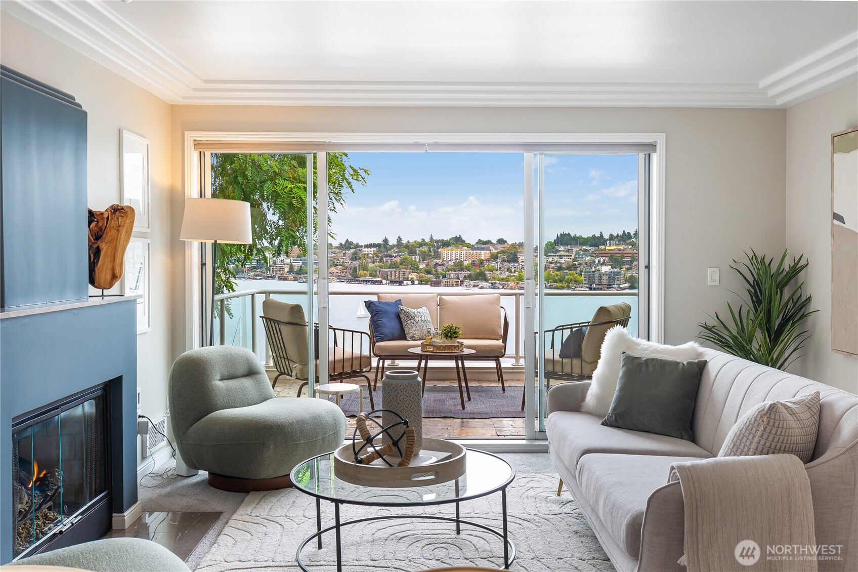 Seattle, Washington, 98109, United States, 2 Bedrooms Bedrooms, ,2 BathroomsBathrooms,Residential,For Sale,1901490