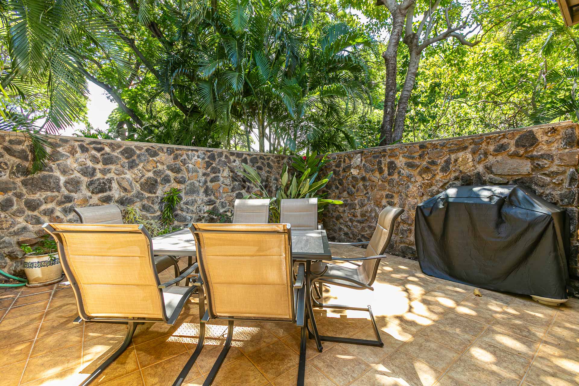 Kihei, Hawaii, 96753, United States, 2 Bedrooms Bedrooms, ,2 BathroomsBathrooms,Residential,For Sale,1974944