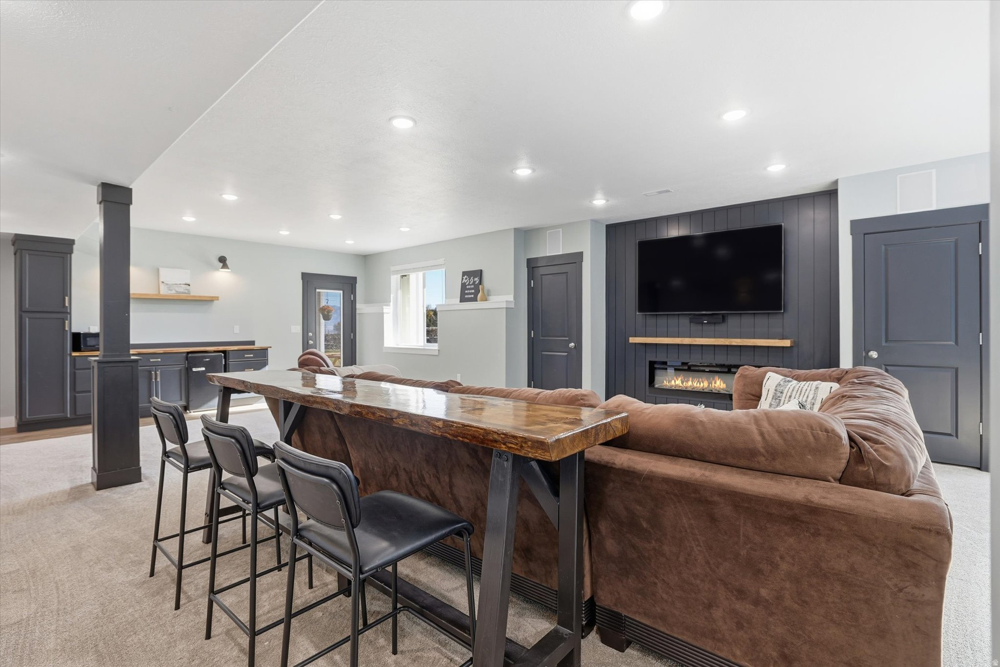 Petersboro, Utah, 84325, United States, 6 Bedrooms Bedrooms, ,3 BathroomsBathrooms,Residential,For Sale,1985666