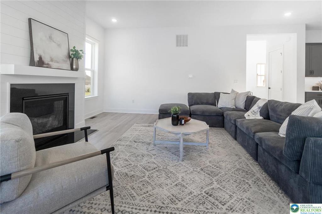 Bethlehem, Pennsylvania, 18017, United States, 6 Bedrooms Bedrooms, ,6 BathroomsBathrooms,Residential,For Sale,1975535