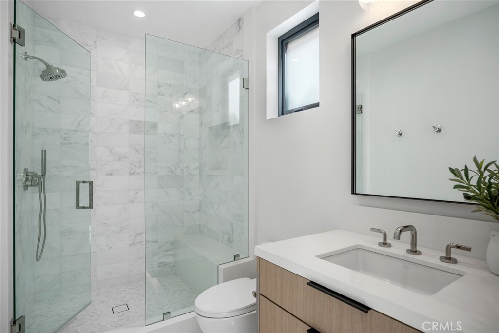 Corona del Mar, California, 92625, United States, 4 Bedrooms Bedrooms, ,5 BathroomsBathrooms,Residential,For Sale,1903462