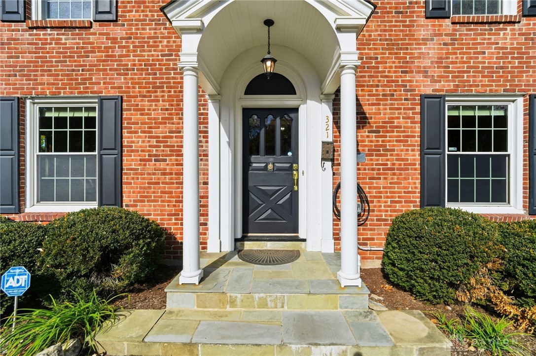 Oakwood, Ohio, 45409, United States, 4 Bedrooms Bedrooms, ,3 BathroomsBathrooms,Residential,For Sale,1987886