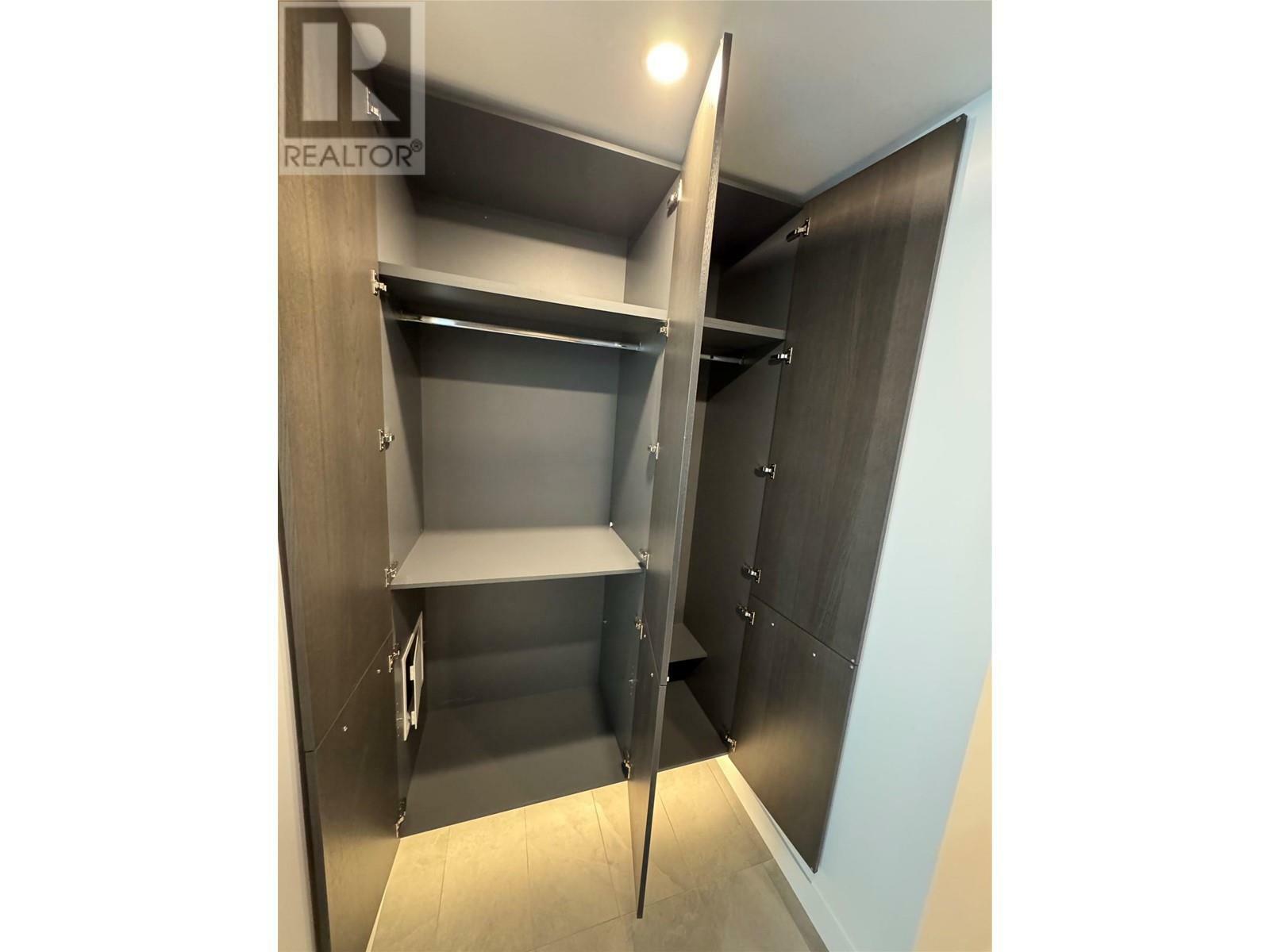 KELOWNA, British Columbia, V1W 3S9, CA, 2 Bedrooms Bedrooms, ,2 BathroomsBathrooms,Residential,For Sale,1882602
