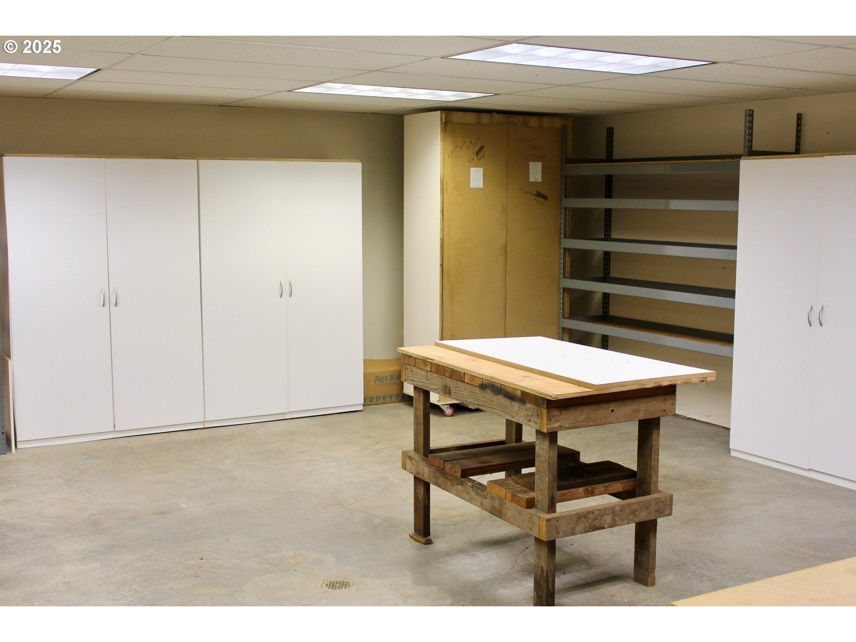 Oregoncity, Oregon, 97045, United States, 4 Bedrooms Bedrooms, ,3 BathroomsBathrooms,Residential,For Sale,1982057