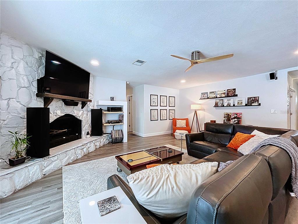 Brandon, Florida, 33511, United States, 4 Bedrooms Bedrooms, ,2 BathroomsBathrooms,Residential,For Sale,1968846