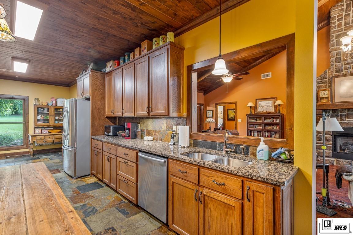 Downsville, Louisiana, 71234, United States, 3 Bedrooms Bedrooms, ,2 BathroomsBathrooms,Residential,For Sale,1885392