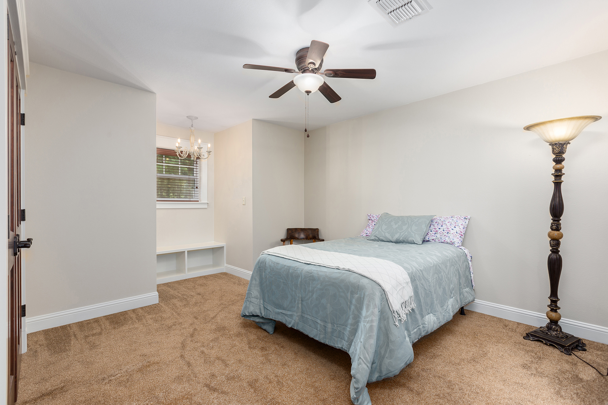Bronson, Texas, 75930, United States, 5 Bedrooms Bedrooms, ,4 BathroomsBathrooms,Residential,For Sale,1944526