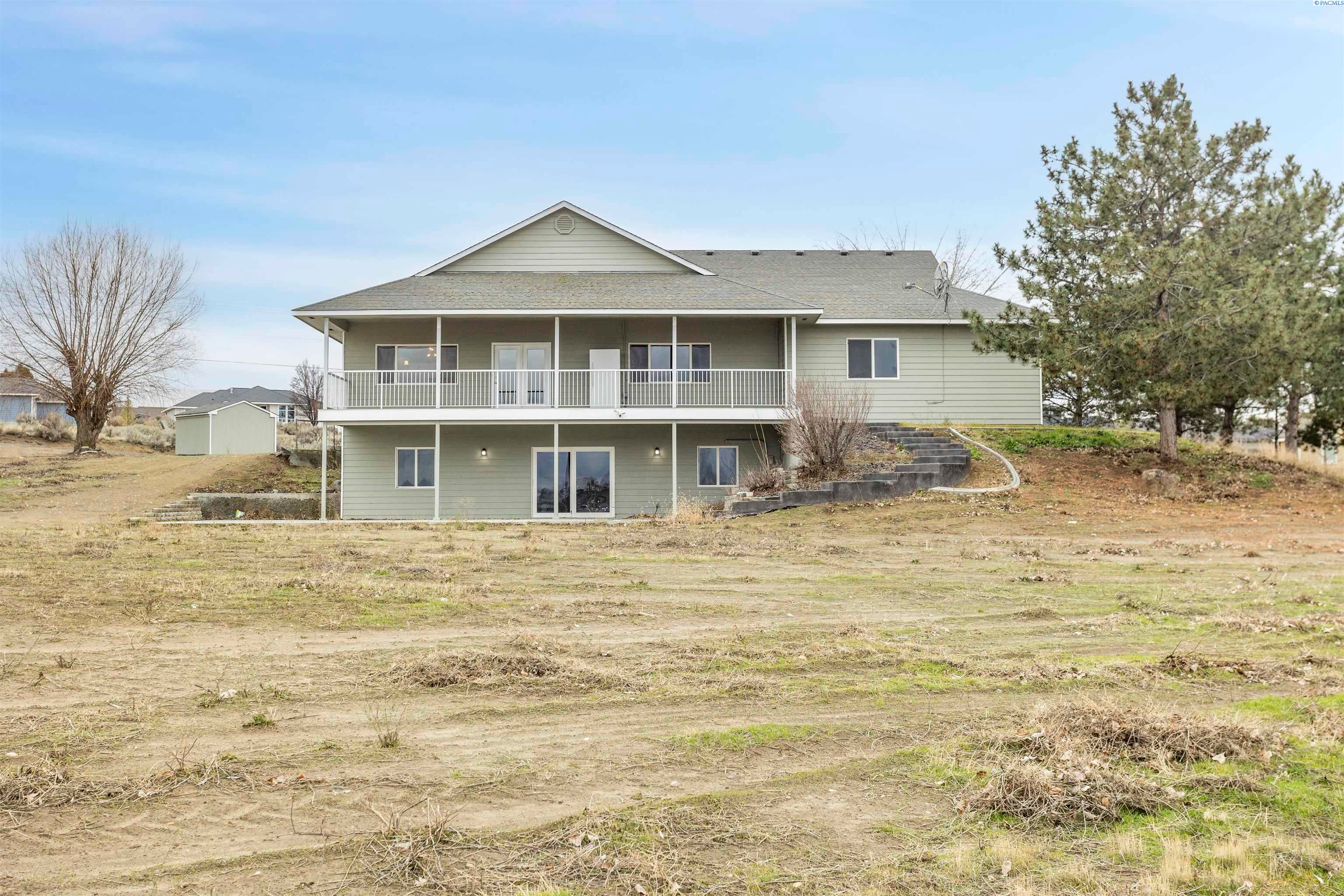 West Richland, Washington, 99353, United States, 5 Bedrooms Bedrooms, ,3 BathroomsBathrooms,Residential,For Sale,1923424