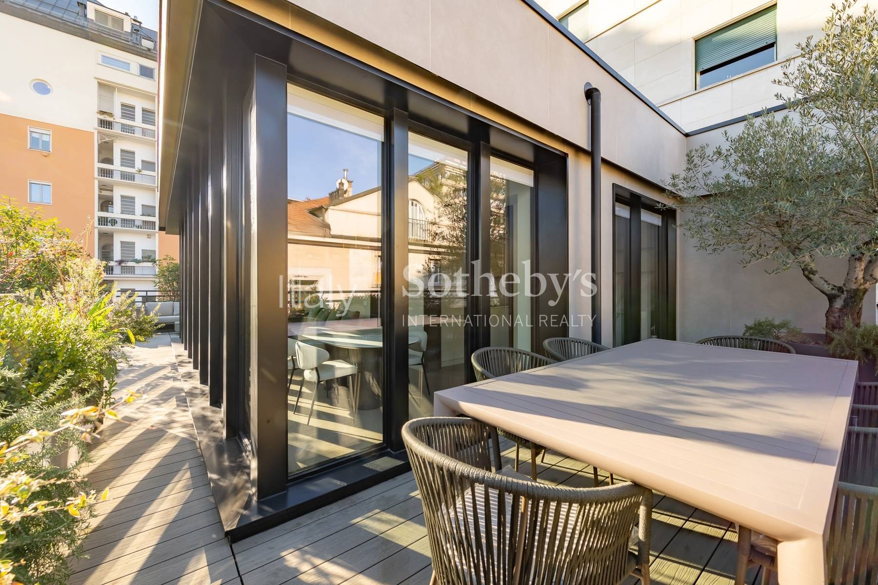  Splendid renovated penthouse with terrace in an exclusive street - 物件實景