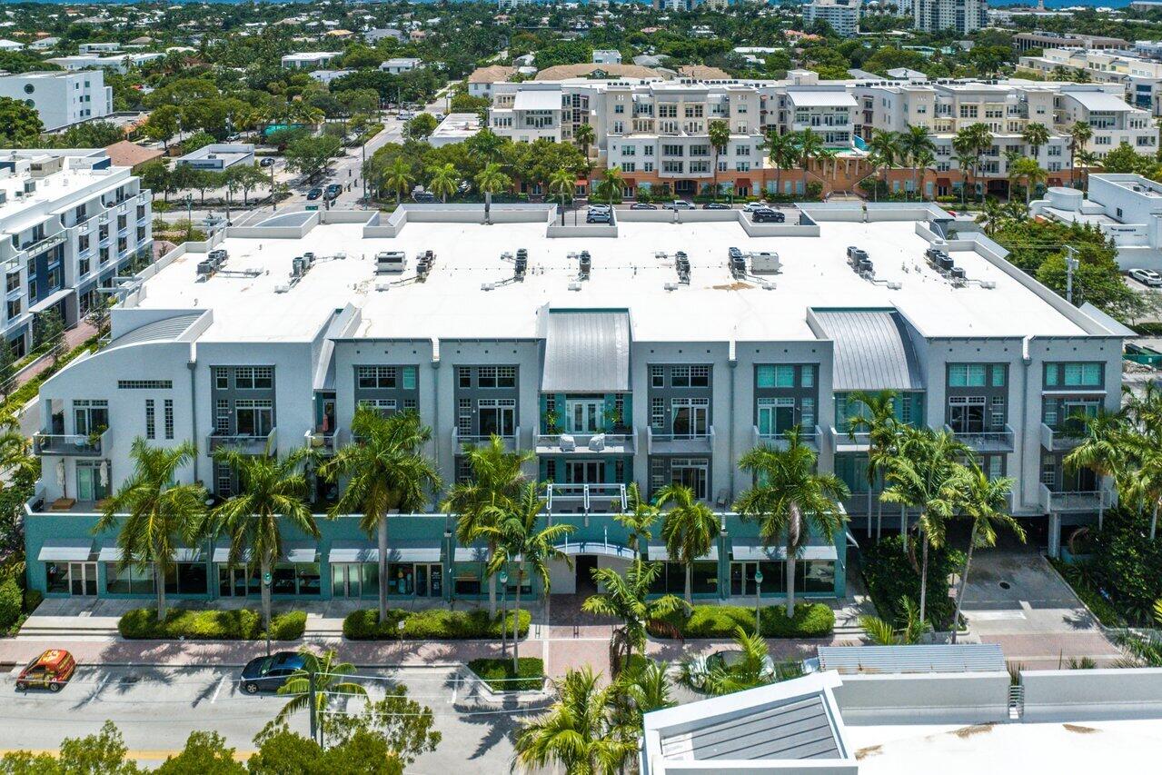 Delray Beach, Florida, 33483, United States, 2 Bedrooms Bedrooms, ,3 BathroomsBathrooms,Residential,For Sale,1907451