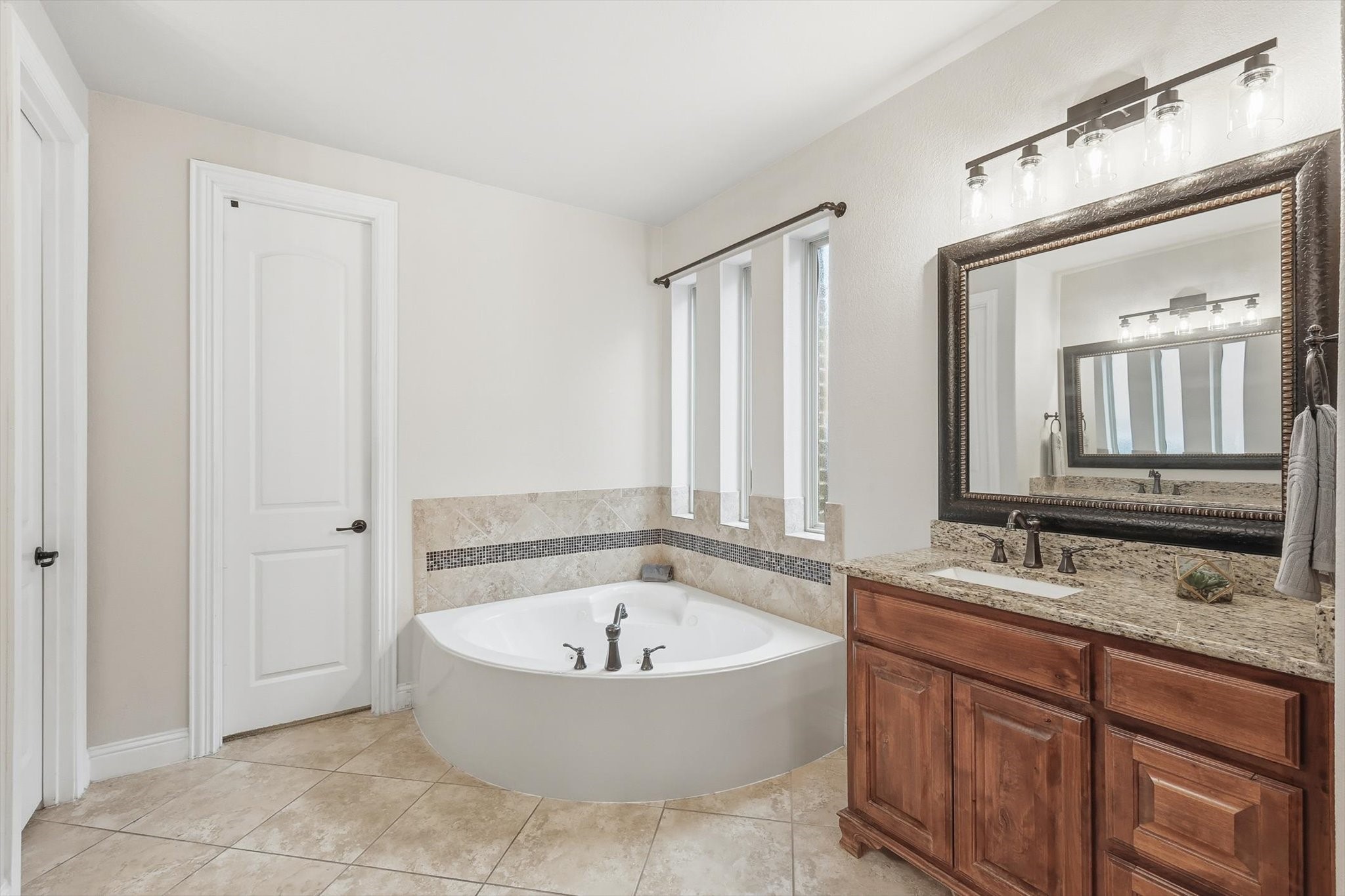 Trophy Club, Texas, 76262, United States, 4 Bedrooms Bedrooms, ,4 BathroomsBathrooms,Residential,For Sale,2002988