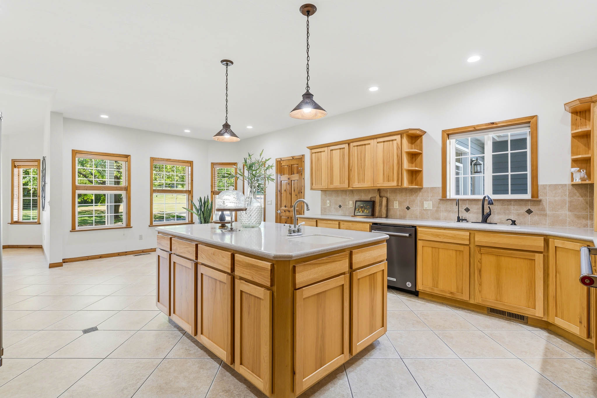  Located in The Heart of West Richland’s Wine Country - 物件實景