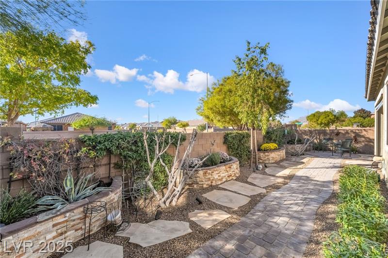 Henderson, Nevada, 89011, United States, 3 Bedrooms Bedrooms, ,2 BathroomsBathrooms,Residential,For Sale,1985669