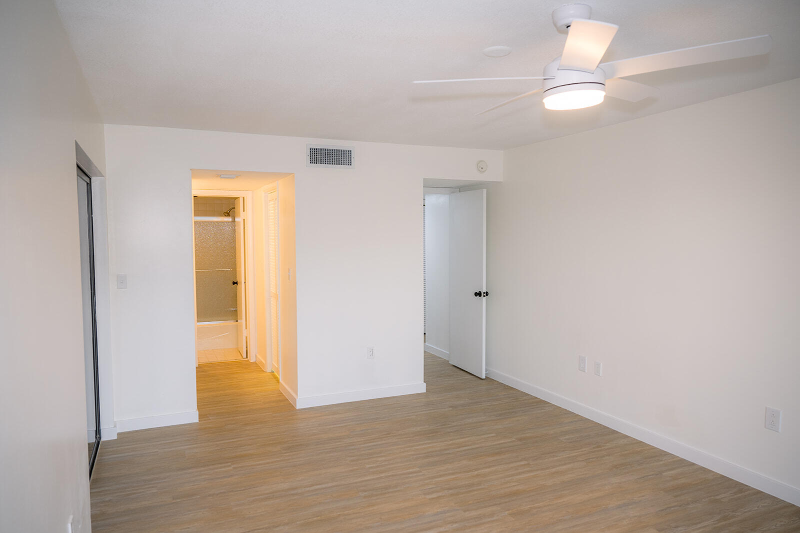 KEY LARGO, Florida, 33037, United States, 3 Bedrooms Bedrooms, ,2 BathroomsBathrooms,Residential,For Sale,1913329