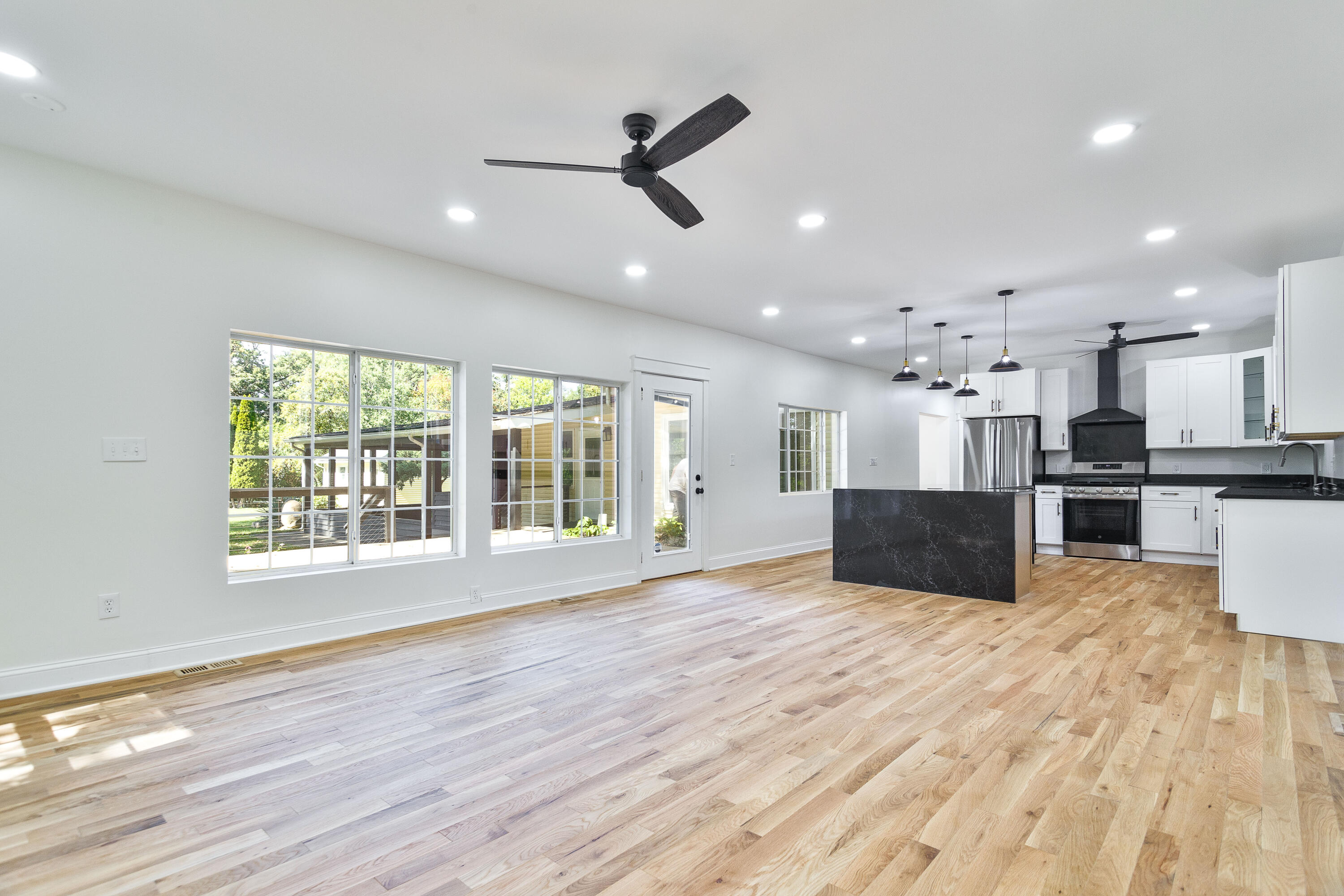 Crown Point, Indiana, 46307, United States, 5 Bedrooms Bedrooms, ,3 BathroomsBathrooms,Residential,For Sale,1946905