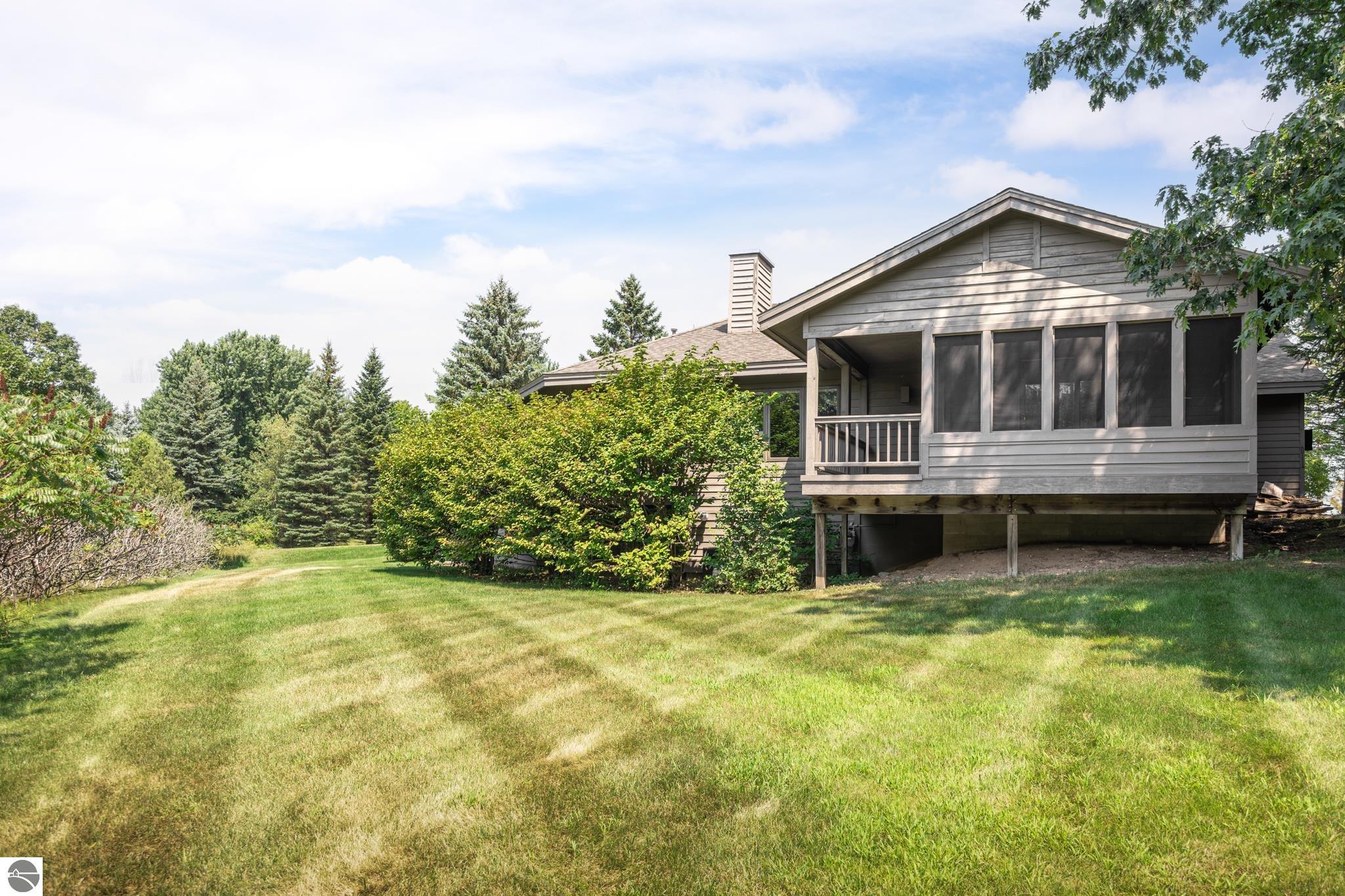 Traverse City, Michigan, 49686-1962, United States, 3 Bedrooms Bedrooms, ,2 BathroomsBathrooms,Residential,For Sale,1950100