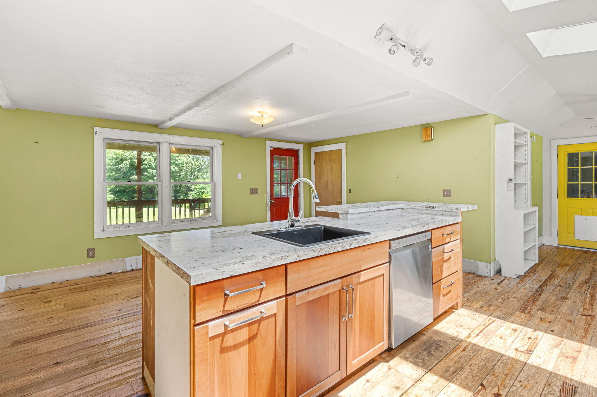 Biddeford, Maine, 04005, United States, ,4 BathroomsBathrooms,Residential,For Sale,1882407