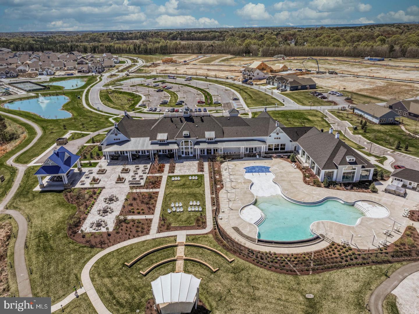 Chester, Maryland, 21619, United States, 2 Bedrooms Bedrooms, ,3 BathroomsBathrooms,Residential,For Sale,1968949