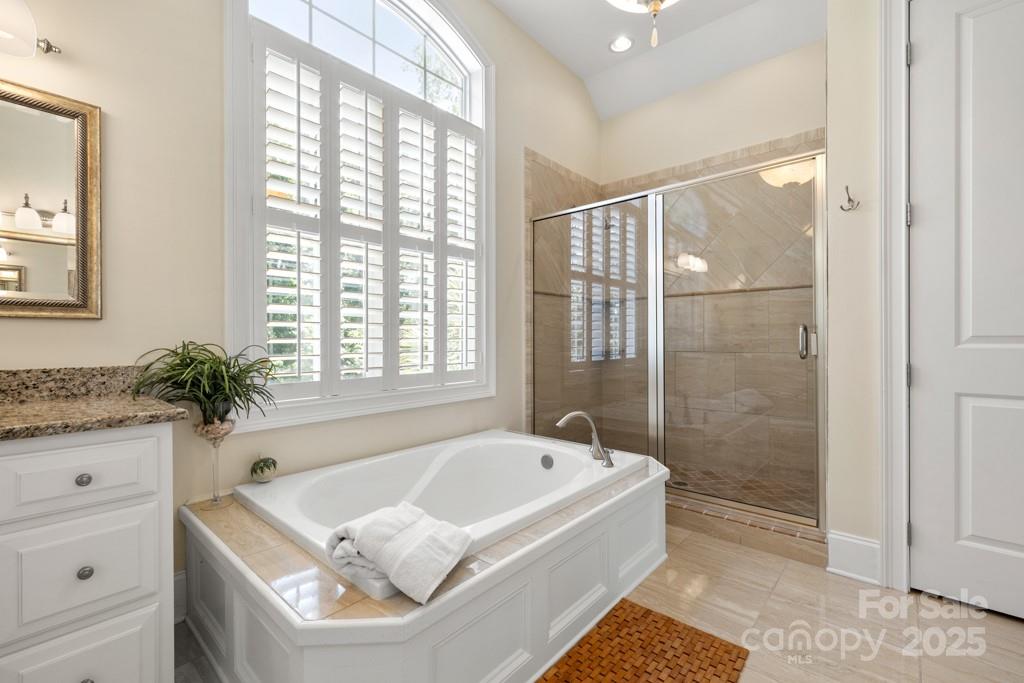Liberty Hill, South Carolina, 29074, United States, 4 Bedrooms Bedrooms, ,5 BathroomsBathrooms,Residential,For Sale,1876148
