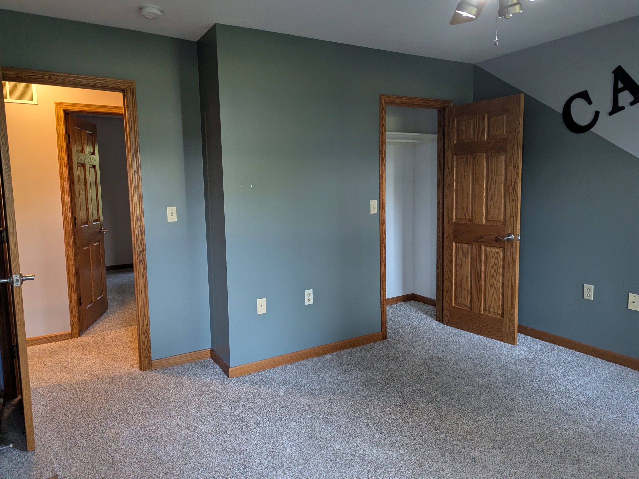Uniontown, Ohio, 44685, United States, 6 Bedrooms Bedrooms, ,4 BathroomsBathrooms,Residential,For Sale,1945002